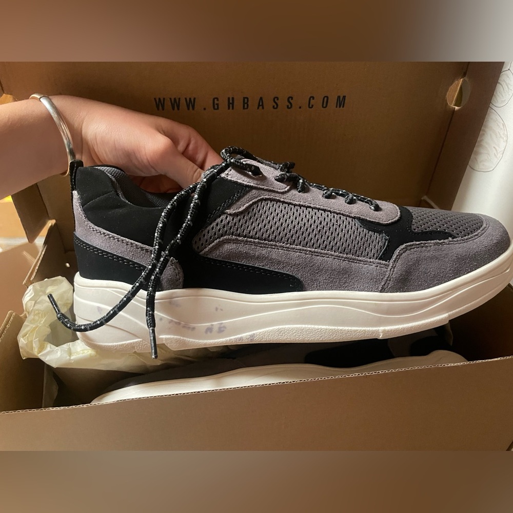 Men’s Casual Sneakers